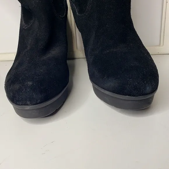 Kenneth Cole Neverland Suede Leather Wedge Pirate Mob Wife Boss Platform Boots 9