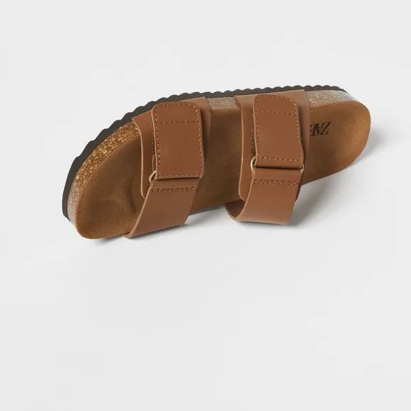 Kids leather sandals