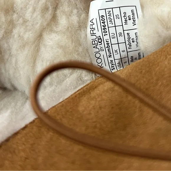 Koolaburra by UGG Brown Suede Boots with Fur Lining Women’s Size 8 EUC Like New