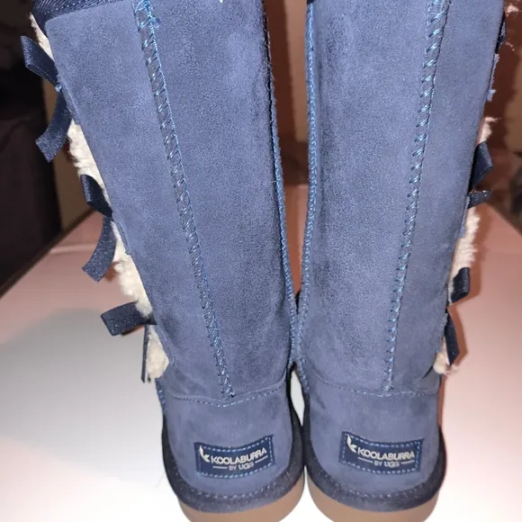 Koolaburra Kids Boots in Navy and Tan