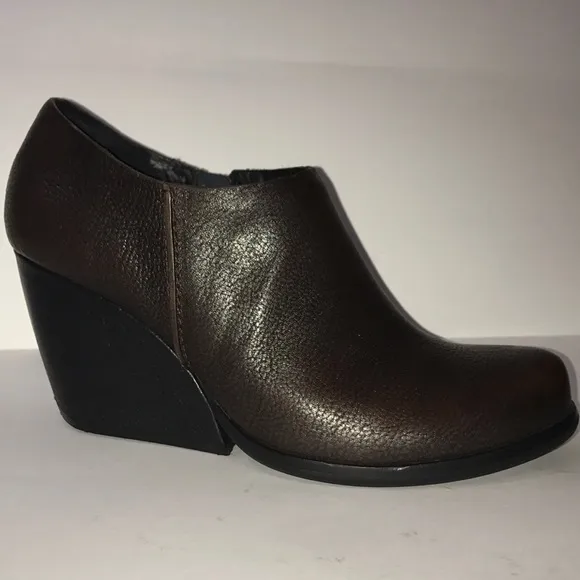 KORK EASE SHOES HOLMES BOOTIES WEDGE ANKLE BOOT size 8