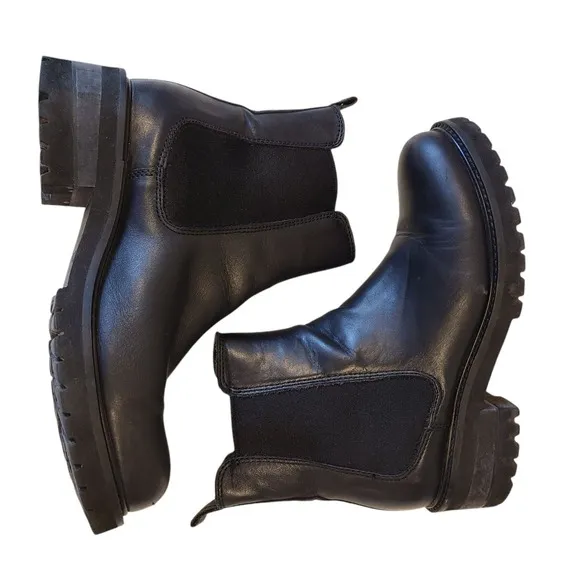 La Canadienne Black Chelsea Connor Boots 6 Slip On Leather Lug Sole Bootie