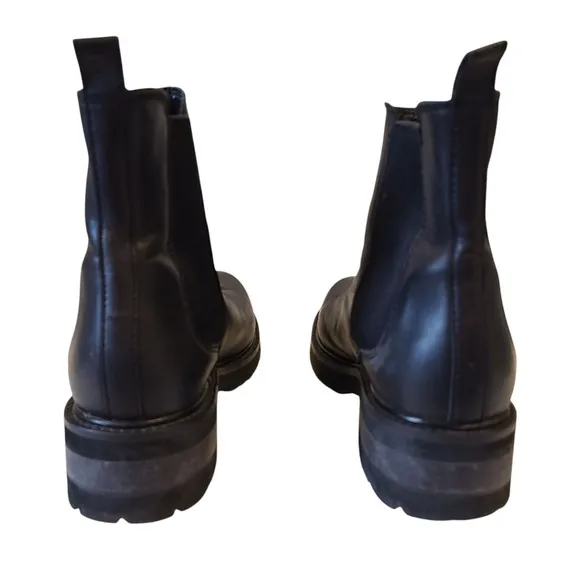 La Canadienne Black Chelsea Connor Boots 6 Slip On Leather Lug Sole Bootie