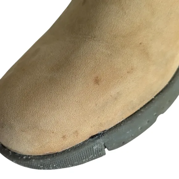 La Canadienne Shearling-Lined Tan Boots Size 8