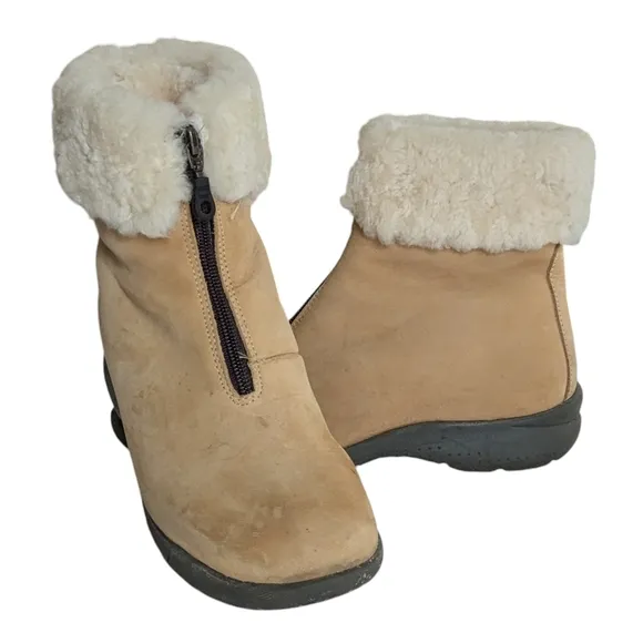 La Canadienne Shearling-Lined Tan Boots Size 8