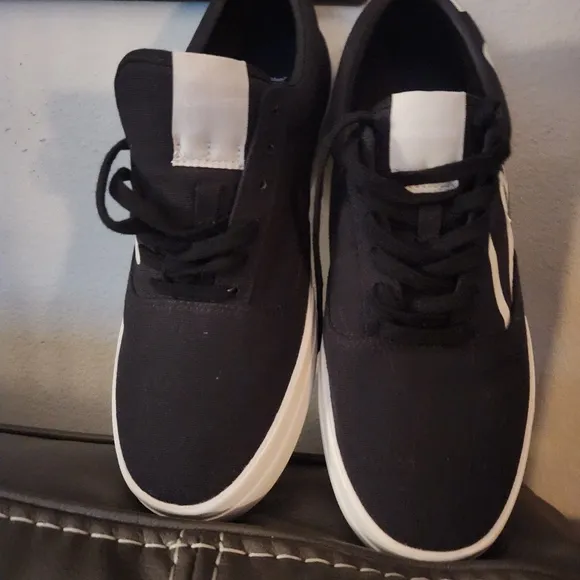 Lacoste Black and White Sneakers Casual Style