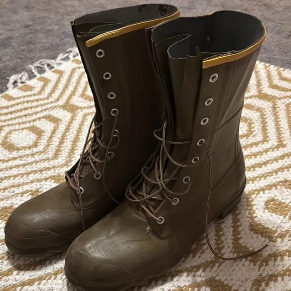 LaCrosse outdoorsman rubber insulated boots