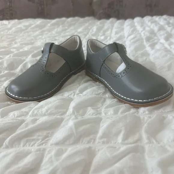 L'Amour Gray Dress Shoes with Brogue Detailing. New With Box and Never Been Worn