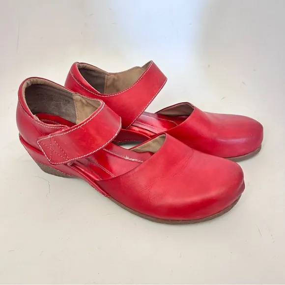 L'Artiste by Spring Step Gloss Women's Mary Jane Shoes Size 39 8.5 Red Leather
