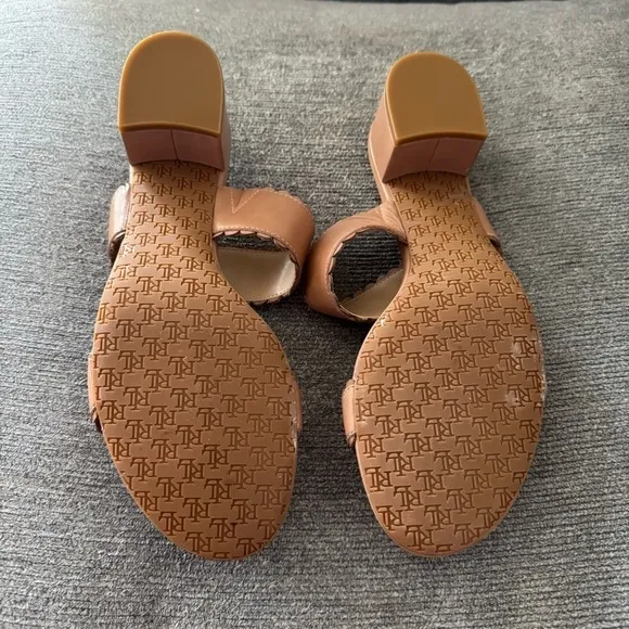 Lauren Ralph Lauren Whitni Scallop Sandals
