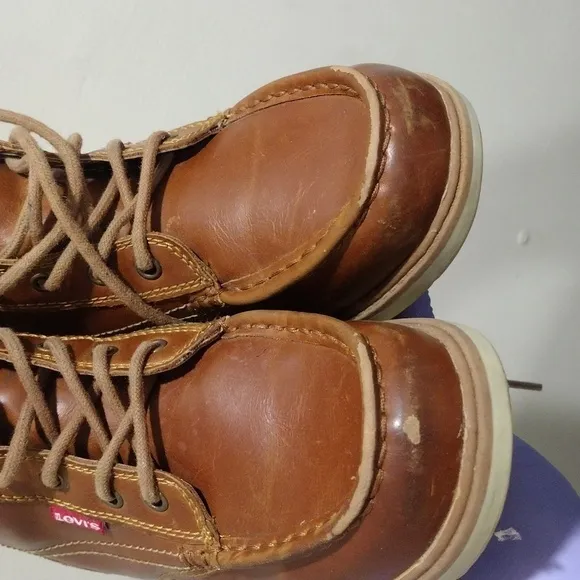 Levi's Boy's Brown Synthetic upper Boots Kids - 2, Good Condition Back to School
