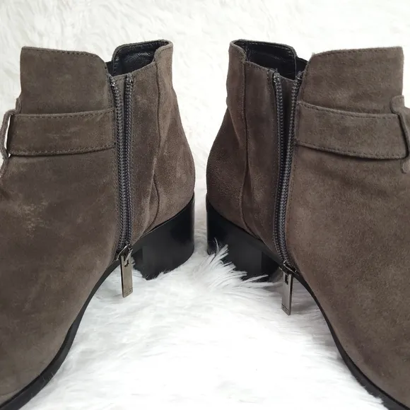 Like New! Aquatalia Ankle Boots 8.5
