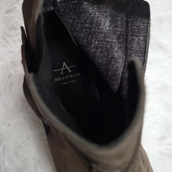 Like New! Aquatalia Ankle Boots 8.5