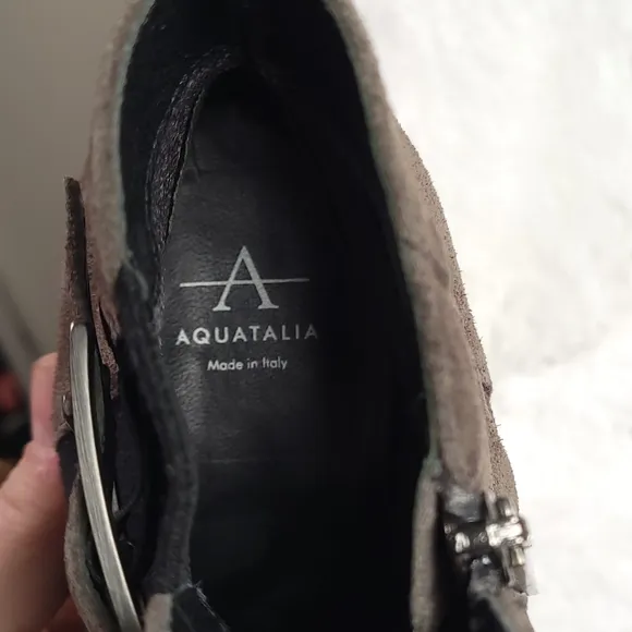 Like New! Aquatalia Ankle Boots 8.5