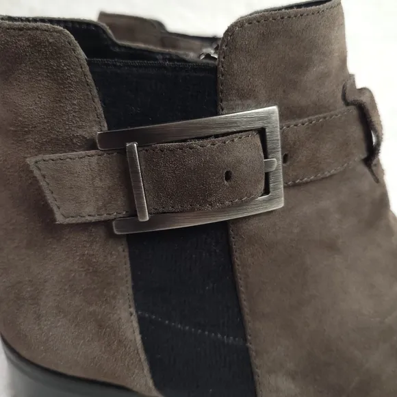 Like New! Aquatalia Ankle Boots 8.5