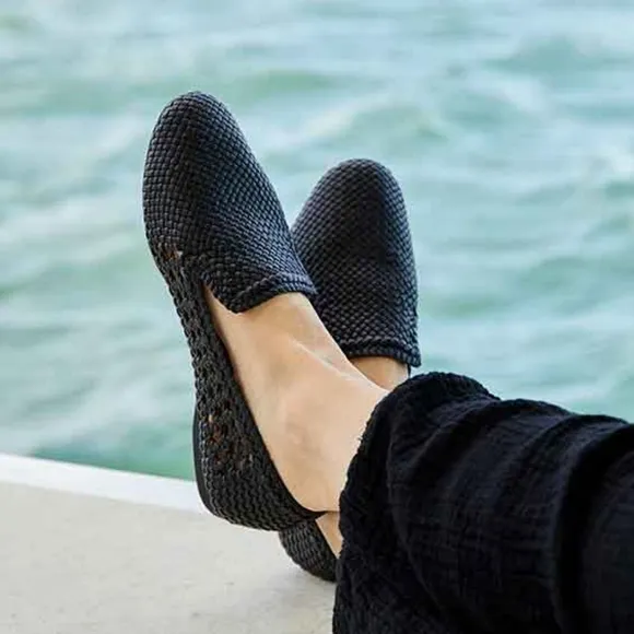 LIKE NEW Birdies Woven Starling Slip On Loafer Black Size 9.5