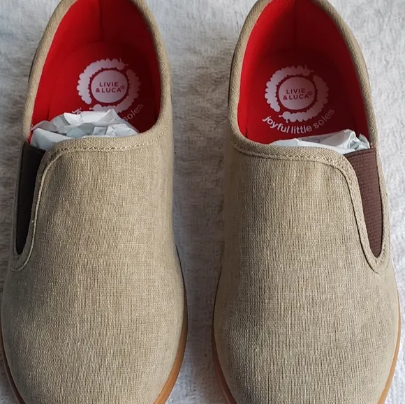 Livie &amp; Luca ridge boys shoes Brand New size 1Y