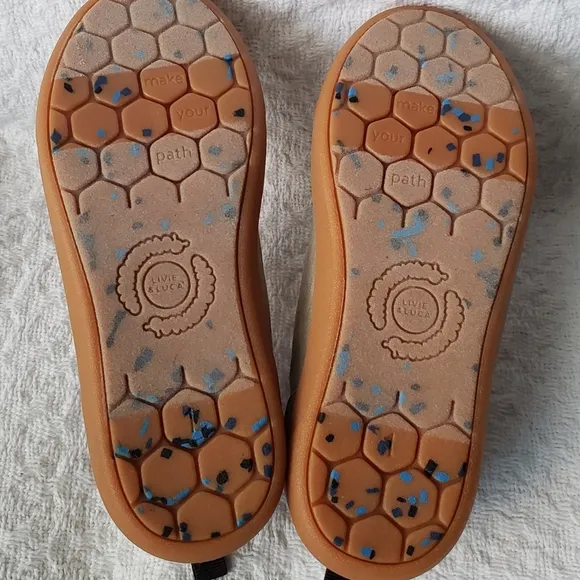 Livie &amp; Luca ridge boys shoes Brand New size 1Y