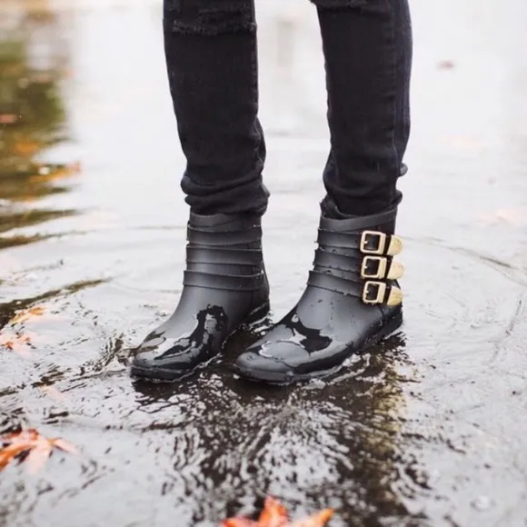 LOEFFLER RANDALL “Fenton” Rain Bootie