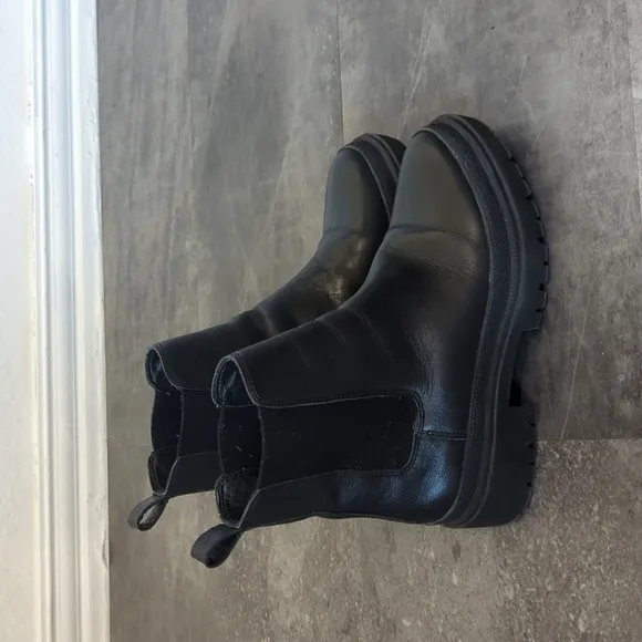 Lucky Brand Ellerey Chunky Chelsea Boot Black 6.5 streetwear casual punk hip