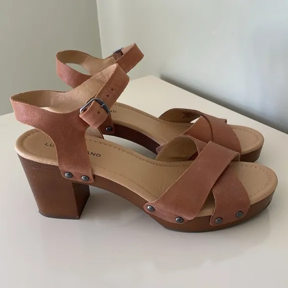 Lucky Brand HAIDLEE Tan platform Sandals size 8.5