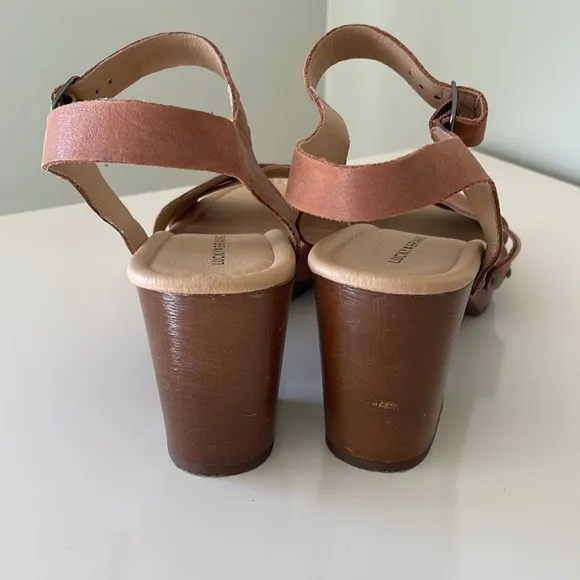 Lucky Brand HAIDLEE Tan platform Sandals size 8.5