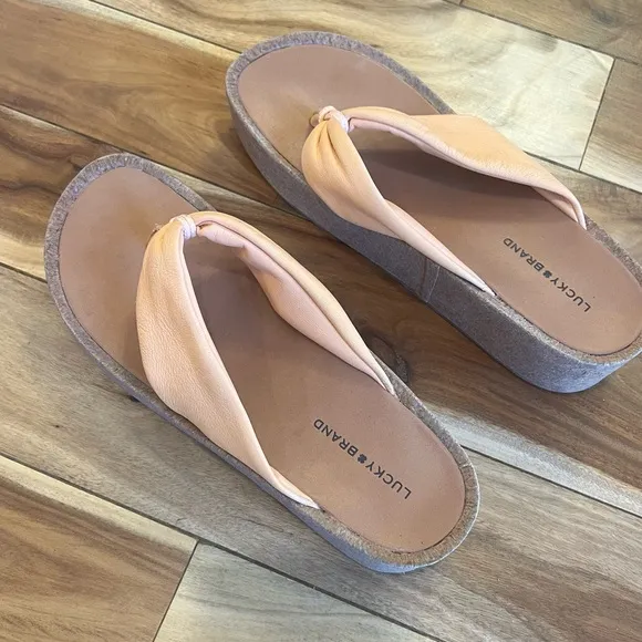 Lucky Brand Lellina platform sandals