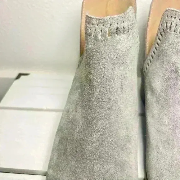 Lucky Brand Women’s Bustina Gray Laser Cut Ankle Booties Boots Size 9.5 M