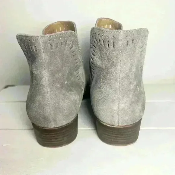 Lucky Brand Women’s Bustina Gray Laser Cut Ankle Booties Boots Size 9.5 M