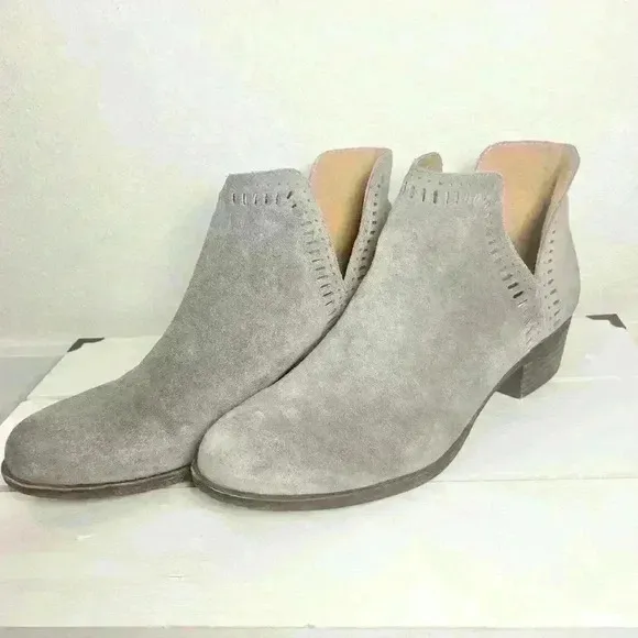 Lucky Brand Women’s Bustina Gray Laser Cut Ankle Booties Boots Size 9.5 M