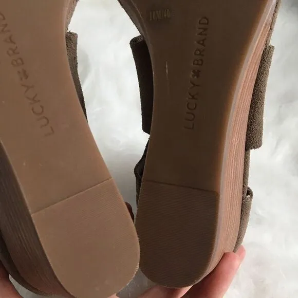 Lucky Brand Tammanee Suede Wedge Sandals Size 10