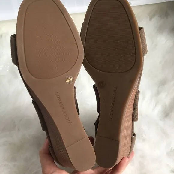 Lucky Brand Tammanee Suede Wedge Sandals Size 10