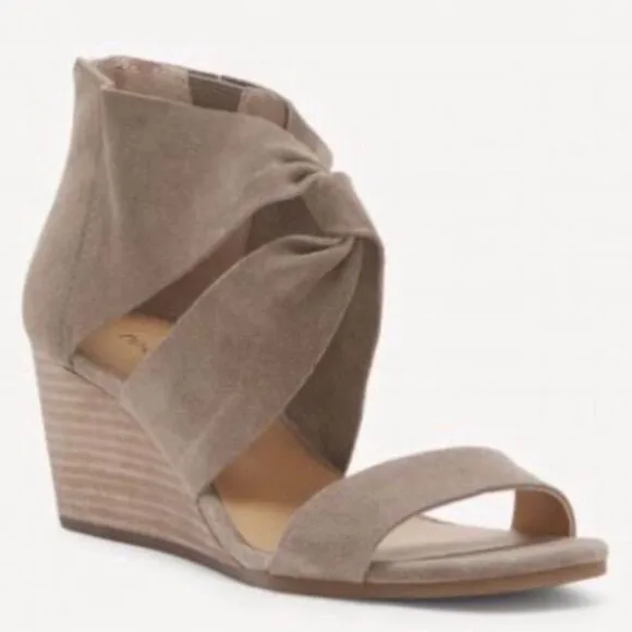 Lucky Brand Tammanee Suede Wedge Sandals Size 10