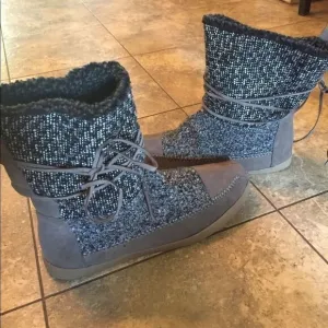 Madden Girl grey tweed boots sz 10