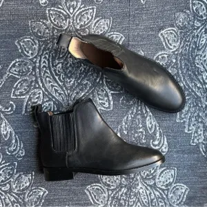 Madewell The Ainsley Chelsea Boot in Black Size 6