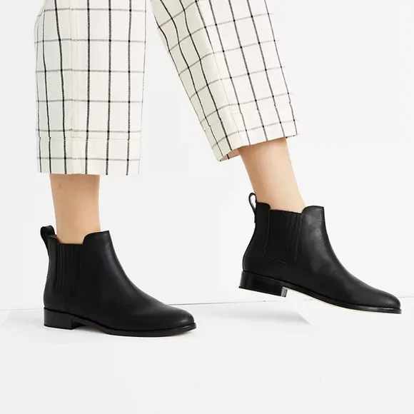 Madewell The Ainsley Chelsea Boot in Black Size 6