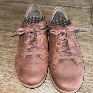 Mahogany Lace‎ Up Chaco Leather Shoes 8.5
