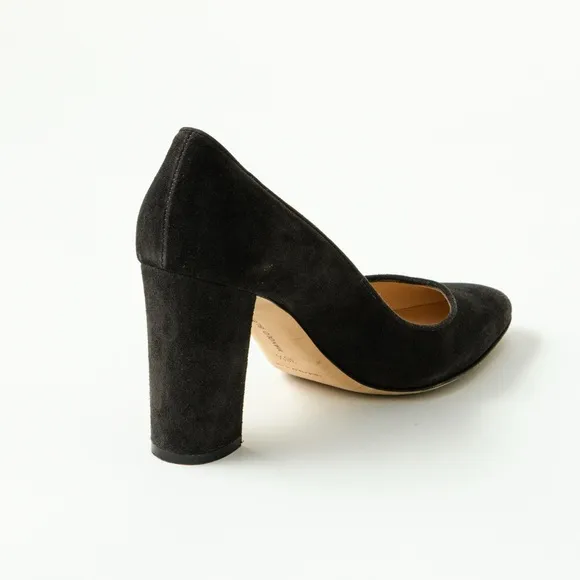 Manolo Blahnik Brown Suede Pumps
