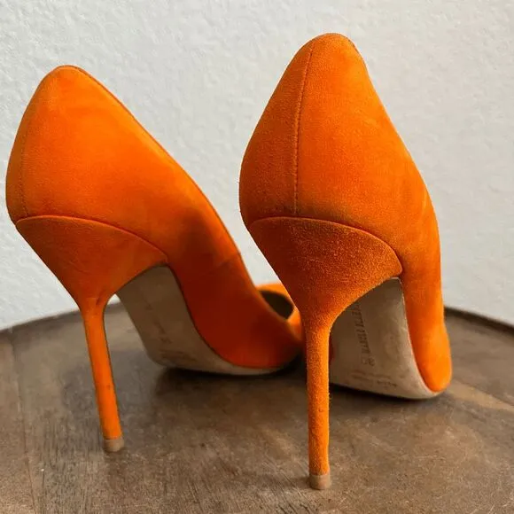 Manolo Blahnik Orange Suede Pointed Toe Pump Heels Women's Size 39 US 9