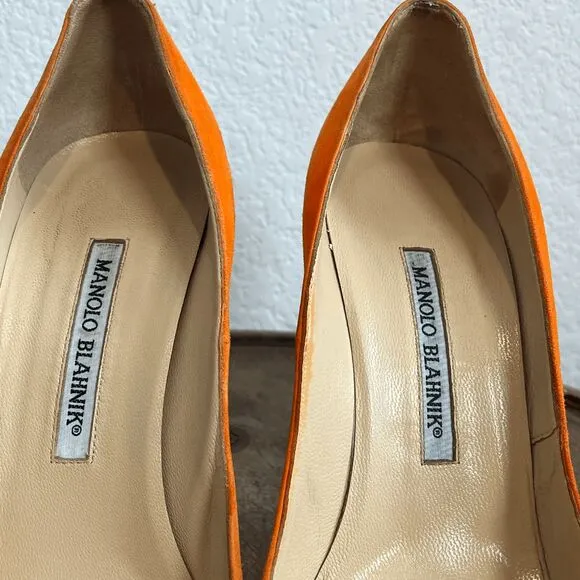 Manolo Blahnik Orange Suede Pointed Toe Pump Heels Women's Size 39 US 9