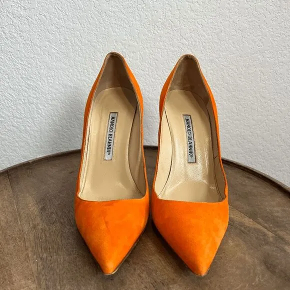 Manolo Blahnik Orange Suede Pointed Toe Pump Heels Women's Size 39 US 9