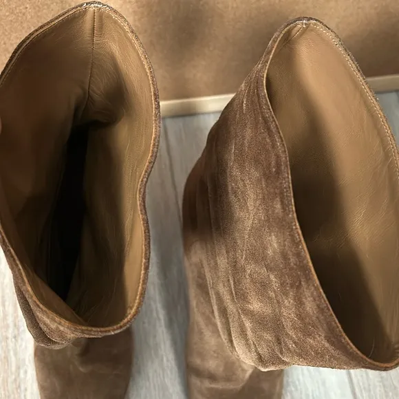 Manolo Blahnik Suede boots size 10 Hand Made in Italy
