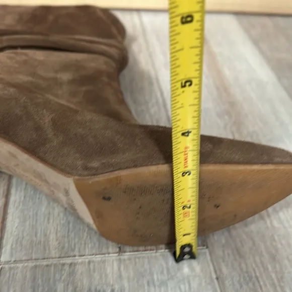 Manolo Blahnik Suede boots size 10 Hand Made in Italy