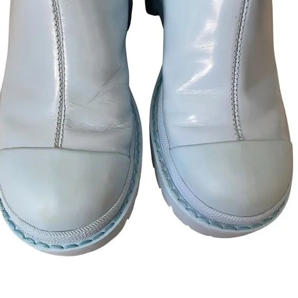 Marc by Marc Jacobs Cloud Light Blue Leather Chelsea Lug Sole Boots size 7