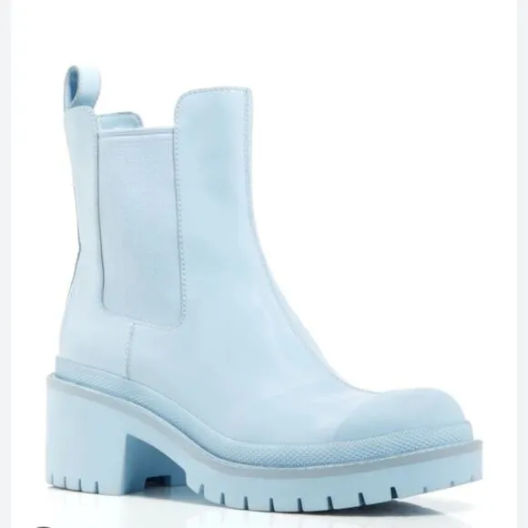 Marc by Marc Jacobs Cloud Light Blue Leather Chelsea Lug Sole Boots size 7