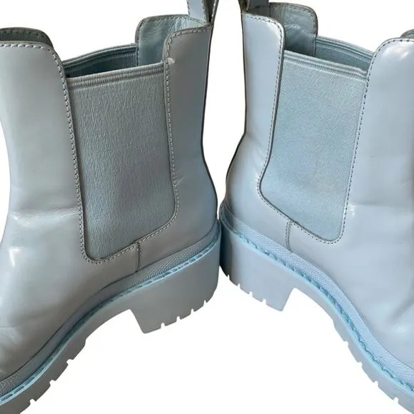 Marc by Marc Jacobs Cloud Light Blue Leather Chelsea Lug Sole Boots size 7