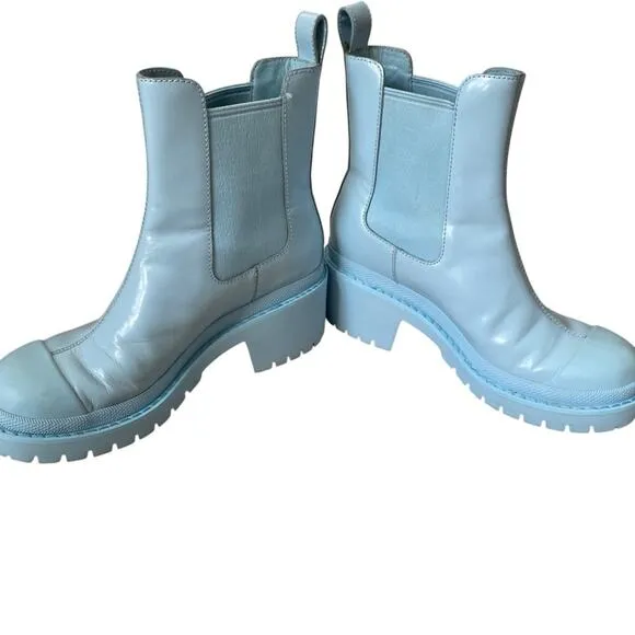Marc by Marc Jacobs Cloud Light Blue Leather Chelsea Lug Sole Boots size 7