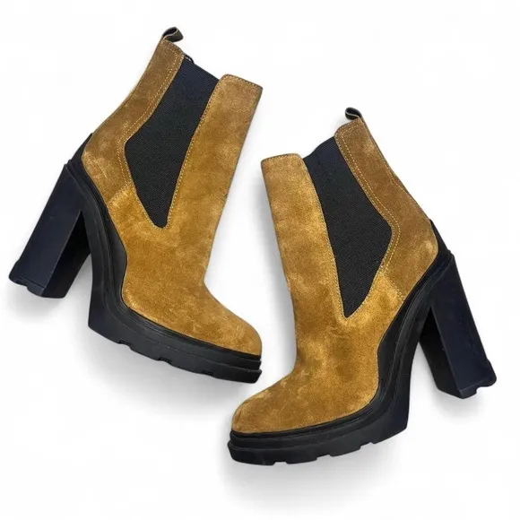 Marc Fisher Genuine Cognac Suede Platform boots! Size 8