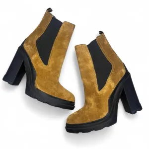 Marc Fisher Genuine Cognac Suede Platform boots! Size 8