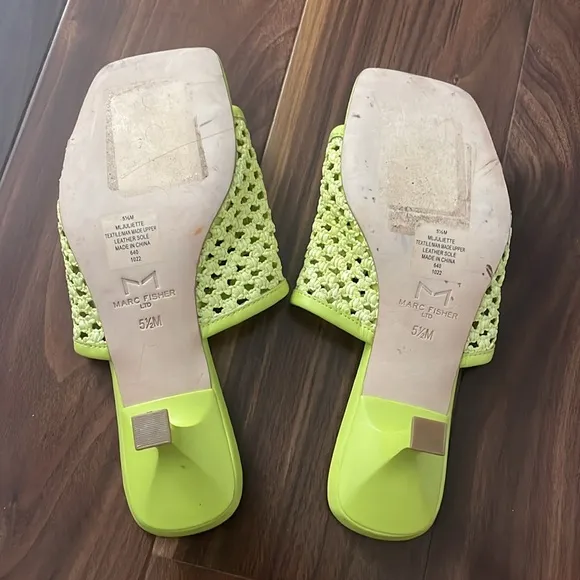 Marc Fisher Size 5.5 Neon Green Juliette Heeled Sandal Metallic Woven Slip On